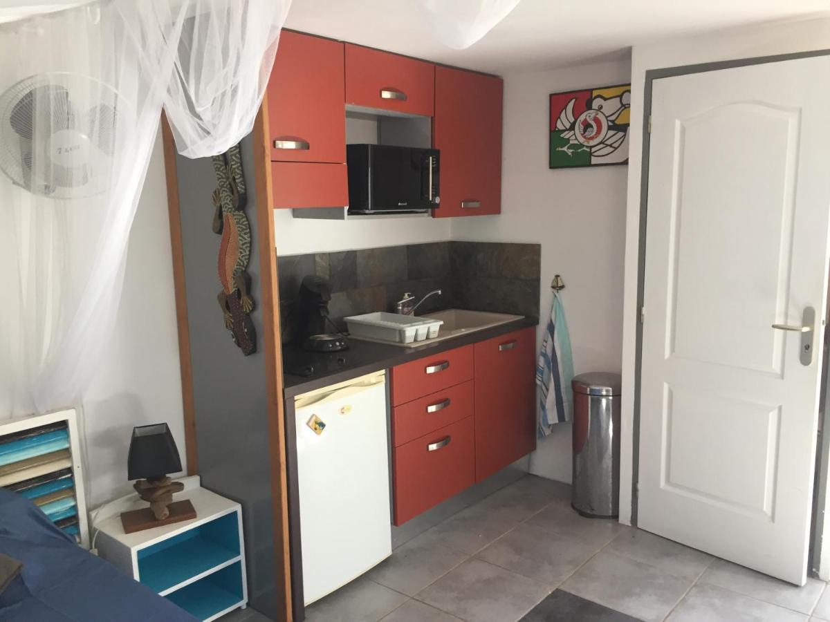 Studio Independant Dans Propriete Avec Piscine Et Wifi Lejlighed Saint-Gilles-les Bains Eksteriør billede